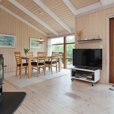 Semesterbostad Holiday Ii